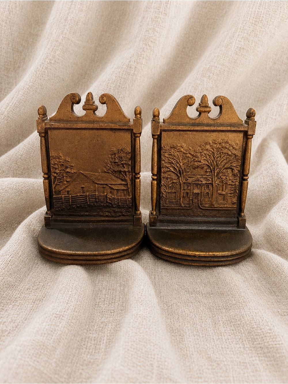 Bradley & Hubbard Vintage Farmhouse & Cottage Scene Bookends — Pair
